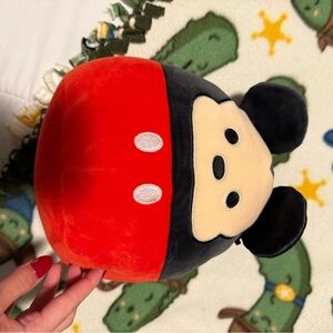 DISNEY MICKEY MOUSE SQUISHMALLOW